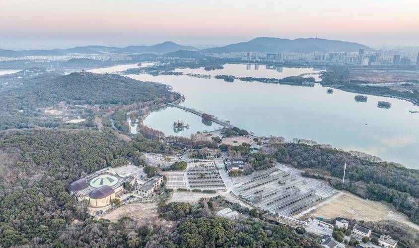 实施7200余项重点工程，无锡重塑太湖碧波美景