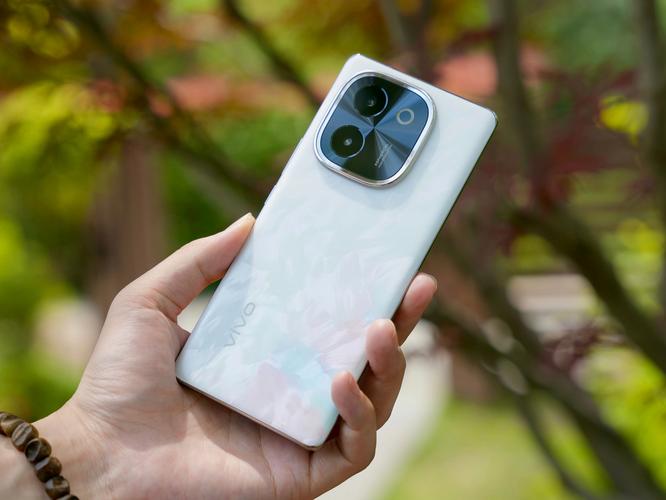 千元机别乱买！6000mAh 12GB 512GB，使用四年流畅不卡顿