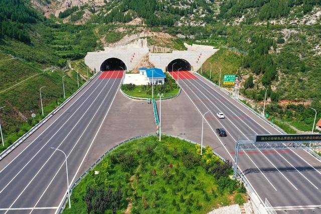 滨莱高速隧道群，目前山东省内施工难度最大公路项目