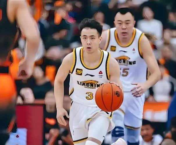 CBA爆大冷!第一第二同时输球,山东狂胜,CBA广东冲进前4