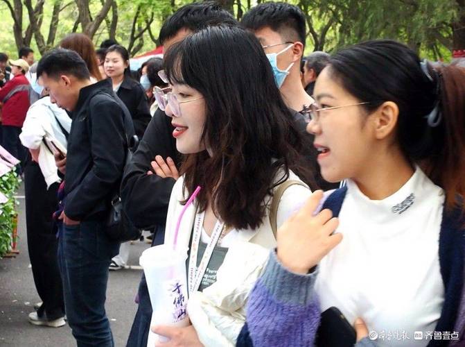 果然视频|人气爆棚！三月三千佛山相亲大会现场俊男靓女云集