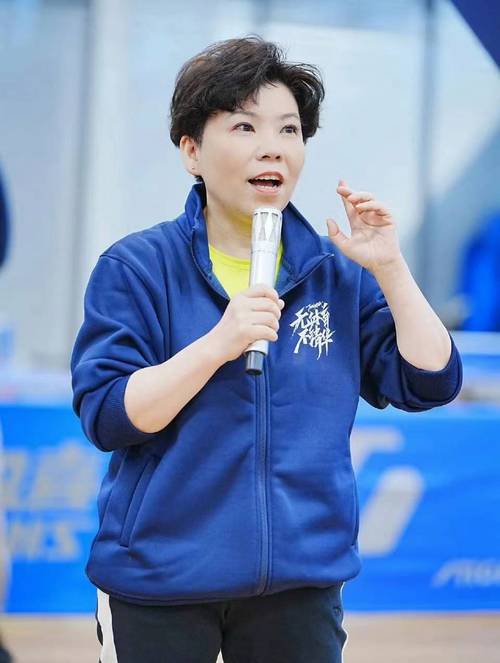 乒乓球奥运冠军#邓亚萍 来济南啦～这一站济南 交换你在山东的快乐瞬间 好客山东 泉城济南