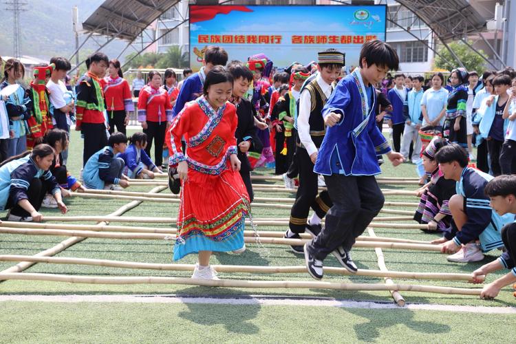 吃酸野、跳竹竿、对山歌，当壮乡风情遇上核电文化，快乐加满！