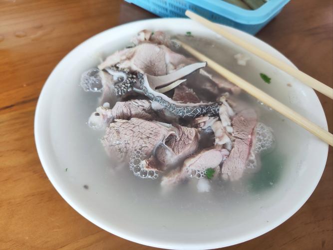 莒城汤沸 香满八方 寻味记》请1000人免费喝莒县羊汤 今日开喝