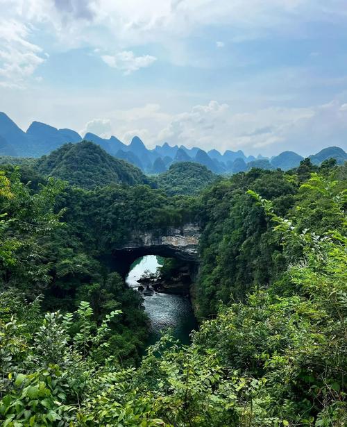 桂北融安.永福.柳城.鹿寨四县交界处，有一片神奇的喀斯特地貌