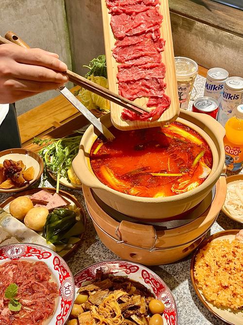 带妹妹去吃25元自助小火锅，能吃回本吗？回家还要补作业，伤心