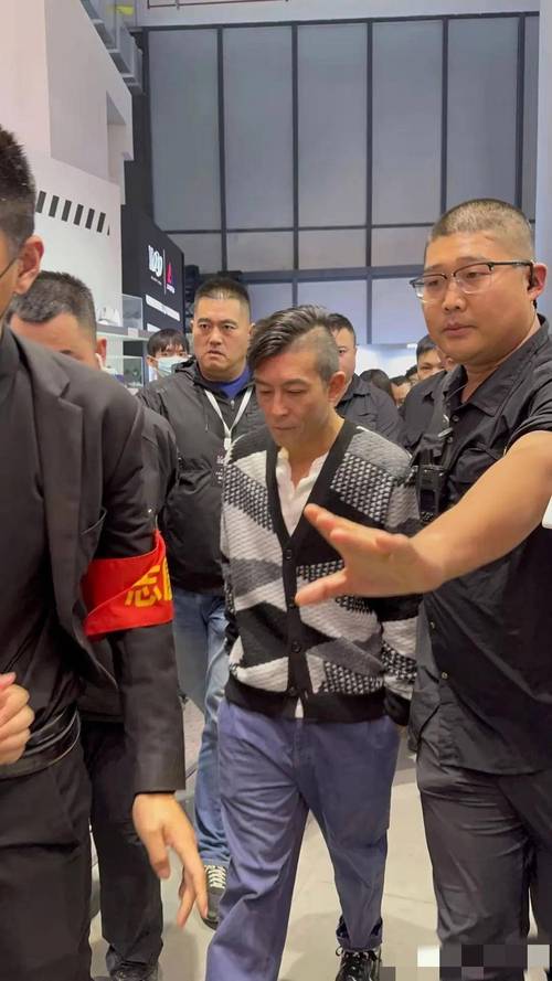塔吉克斯坦留学生安瑞：济南非常干净，人也非常热情