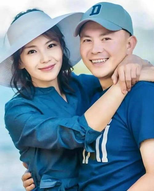 刘涛被抱起，疑被揩油？你觉得呢